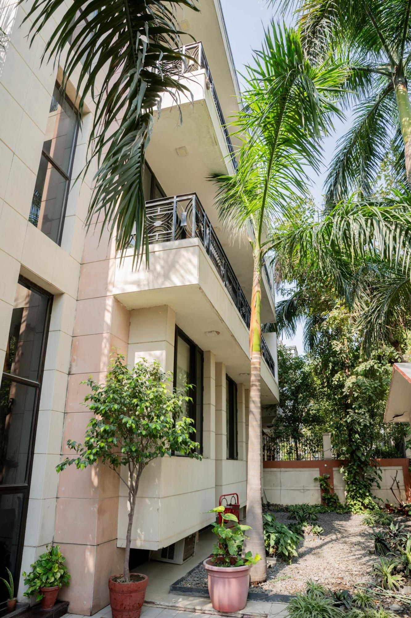 Hotel Ahuja Residency Park Lane Gurgaon Exterior foto